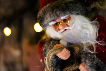 Christmas wreath, tree, Christmas decorations, Christmas gifts, New year, Santa Claus, background, bokeh