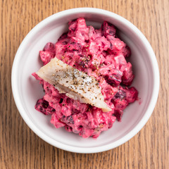 beetroot salad with herring