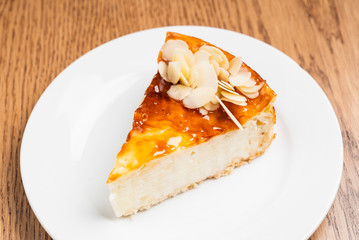 cheesecake with almond