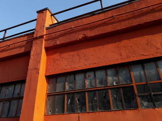 vetri rotti - vandalismo