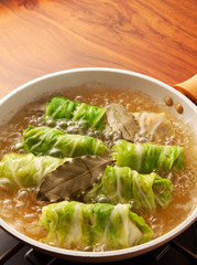 　　ロールキャベツ　コンソメ仕立て　