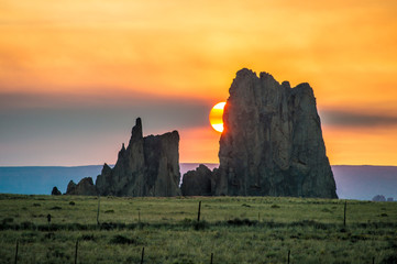 Obraz premium arizona sunset into rocks