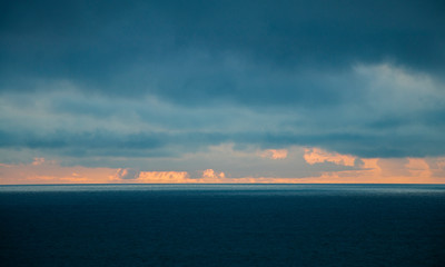 Obraz premium Blue Sunset on the Oregon Coast
