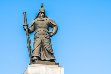 Fototapeta premium Beautiful Statue Admiral Yi Sun Shin