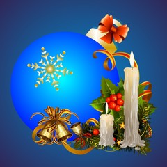 kompozycja z bombką ostrokrzewem i świecami na  Boże Narodzenie © klatki