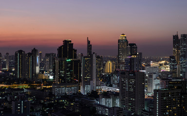 Crepúsculo en Bangkok  skyline, Tailandia