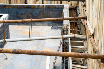 Construction of the earth tunnel, preparation of the frame for pouring concrete