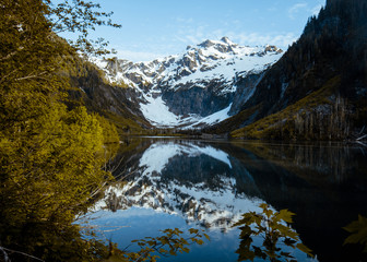 Obraz premium sunset on mountain by goat lake 