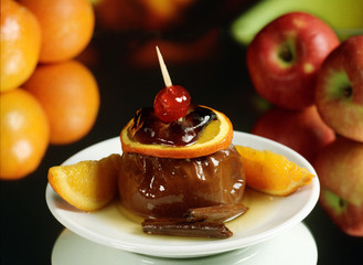 Postre de manzana al horno con canela y un toque de naranja.