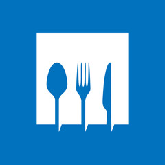 Icono plano con cubiertos en espacio negativo en cuadrado en fondo azul
