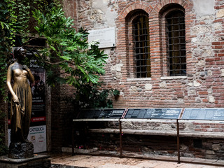 statue of Juliet in Verona, symbol of love and romance, ideal to represent the concept of love