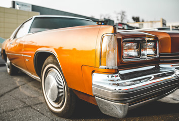 Obraz na płótnie Canvas Orange retro car