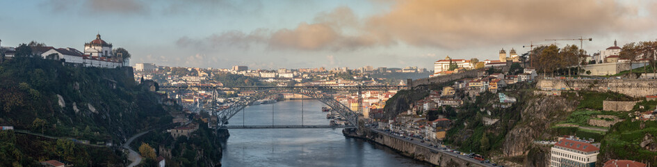 Obraz premium View at Ponte Luis I bridge