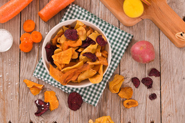 Fototapeta premium Mixed vegetable crisps.