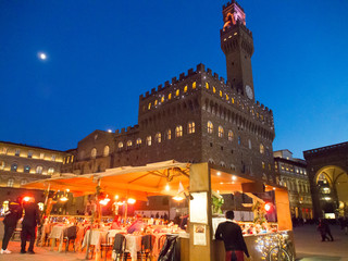 Italia, Firenze, luci di natale e Palazzo Veccchio