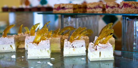 Show window with cakes