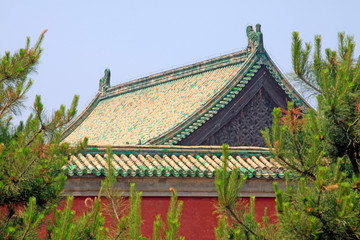 Fototapeta na wymiar roof and walls in ancient China