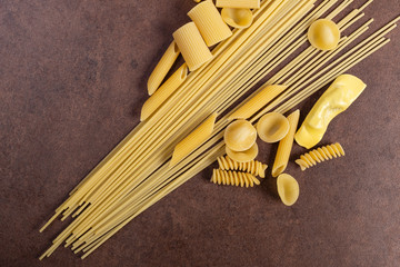 Vari tipi di pasta italiana