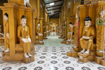 Templo de los mil budas. Mandalay, Myanmar