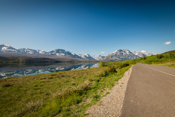 Beautiful Daytime Mountain View street 