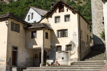 Prato-Sornico, Dettagli del Paese (Svizzera)