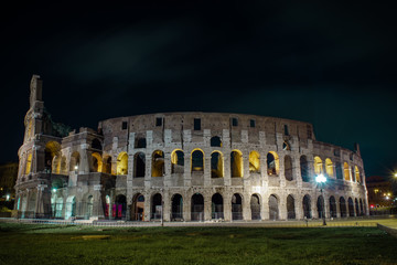Fototapeta na wymiar Roman Colosseum at night