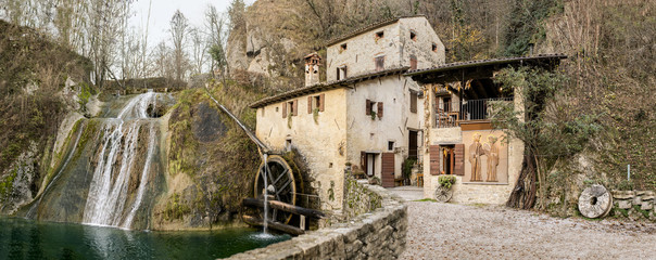 Vecchio mulino di Refrontolo, Treviso © AP Adobe Contributor