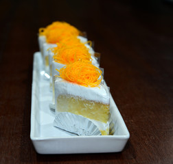 shredded egg yolk cake