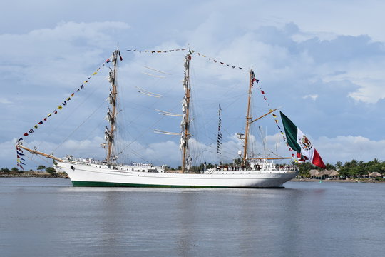 Buque escuela, ARM-Cuauhtemoc.