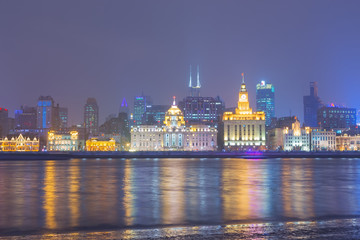 Obraz premium The bund at night, Shanghai, China