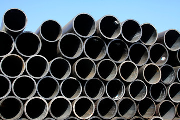 Steel pipe cross section features