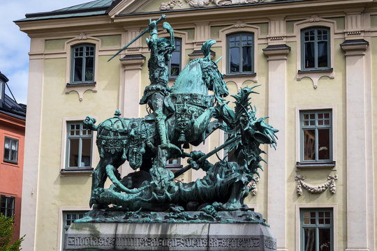 Statue Reiter auf Pferd