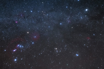 冬の夜空とウィルタネン彗星