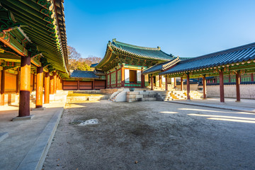 Obraz premium Beautiful architecture building Changdeokgung palace in Seoul city