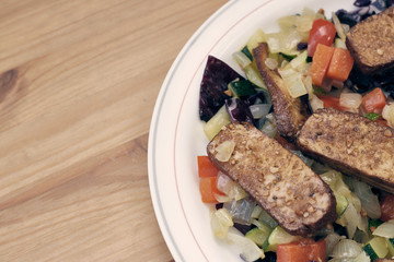 Smoked tofu with sesame and chopped vegetables