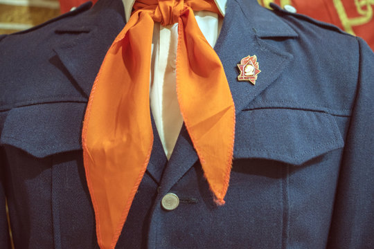 school uniform in the USSR and pioneer