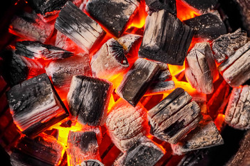 真っ赤に燃える炭　Red burning charcoal