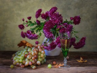 Still life with beautiful bouquet  magenta chrysanthemums