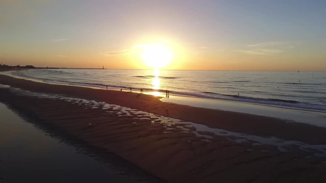  plage couch&eacute; de soleil