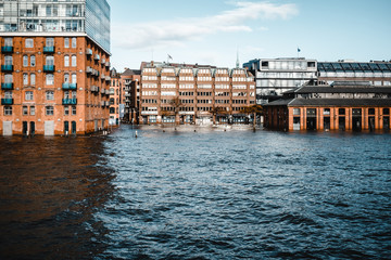 Hohe Flut am Fischmarkt. Hamburg, Hochwasser