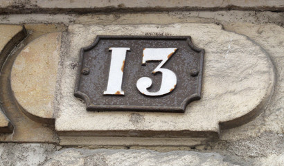 chiffre 13 treize numéro de maison 