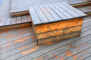 Paint mottled wooden floors and platforms