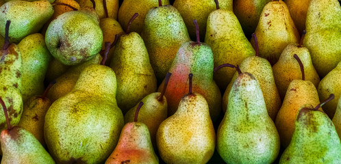 fresh pears on the market stall