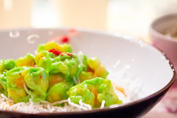 Asian Cuisine - Shrimps In Wasabi And Chilli Paper Sauce With Crispy Noodles Or Cellophane Noodles In Bowl. Close-Up.