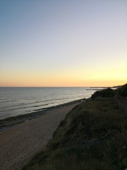 Coucher de soleil sur la plage de Saint Vincent sur Jare