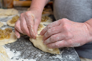 Cooking pies with cabbage