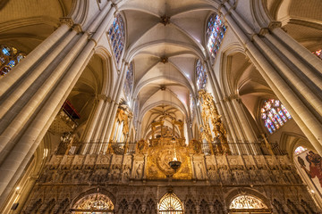 Obraz premium Interior of Toledo cathedral in historic medieval city of Toledo,