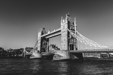 Fototapeta na wymiar tower bridge in london in black and white