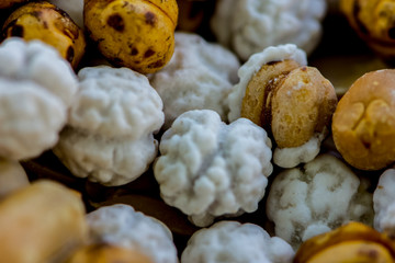 The mix of white and brown chickpea and peanut