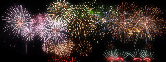 Fototapeta premium Wunderschönes Feuerwerk